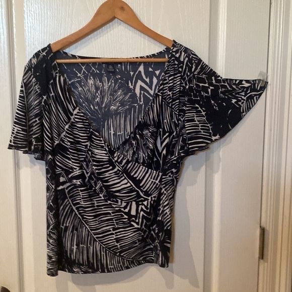 Chaps size XL Crisscross front flutter short sleeve - Picture 1 of 6